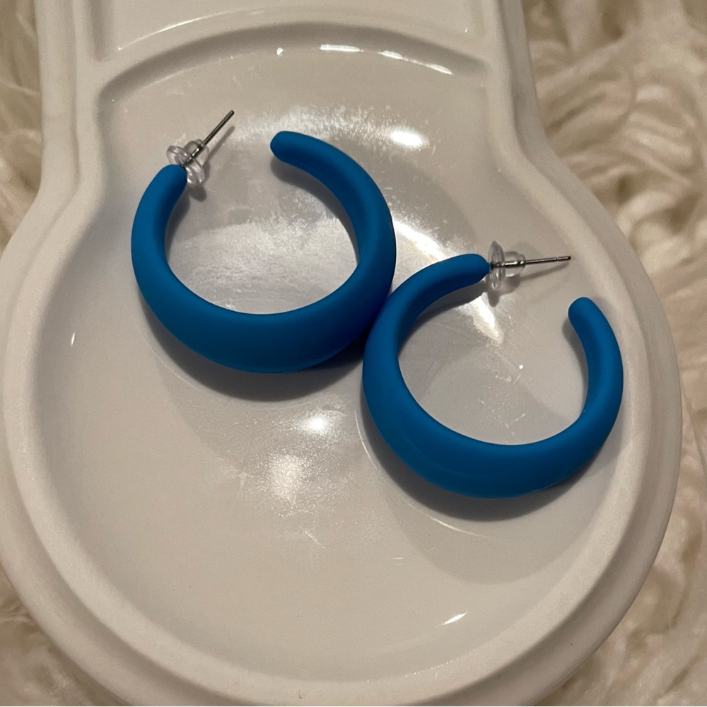 Blue Earrings - Picture 4 of 8